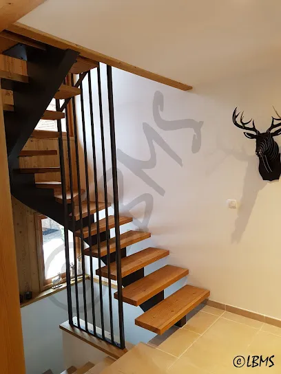 Image de LBMS, escalier métallique, mobilier design.